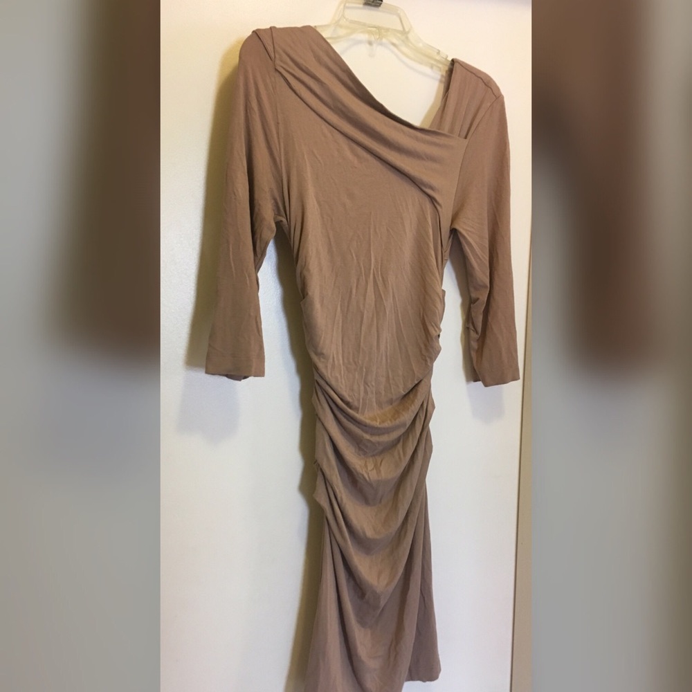Venus Dress - Picture 7 of 8
